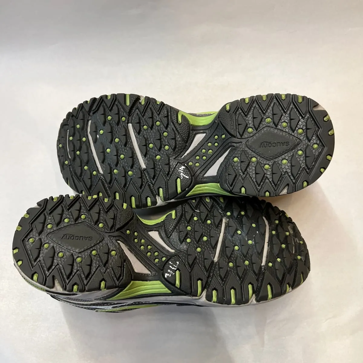 Women's Saucony Ridge TR-Original Trail Running Shoe - Gray/Green- Size 7.5M Preowned
