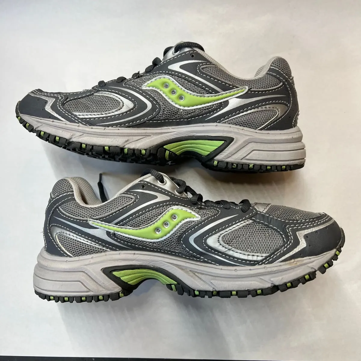 Women's Saucony Ridge TR-Original Trail Running Shoe - Gray/Green- Size 7.5M Preowned