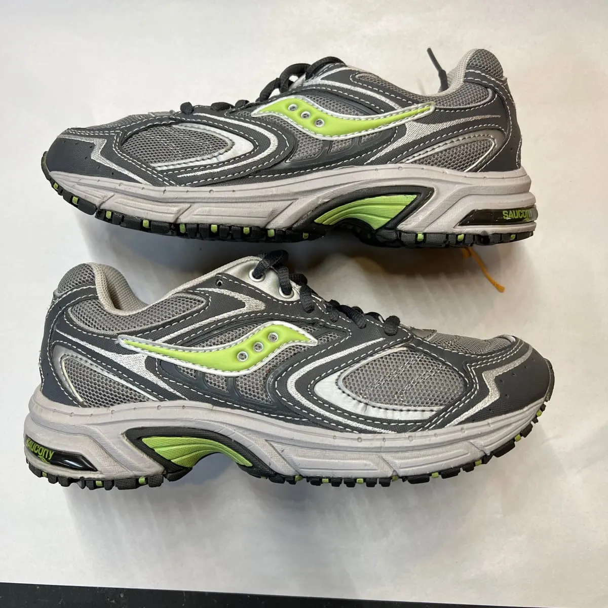 Women's Saucony Ridge TR-Original Trail Running Shoe - Gray/Green- Size 7.5M Preowned